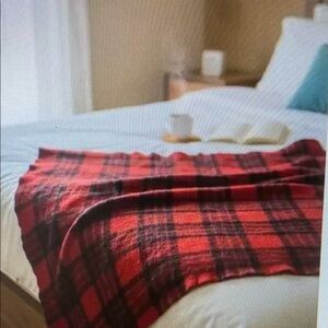 Vintage Traverse Red Black Plaid Wool Throw Bedding Blanket Size 76"x55"